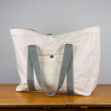 Afbeelding in Gallery-weergave laden, Bakboord Bootschappentas van oude zeilen