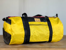 Afbeelding in Gallery-weergave laden, De surfzeil weekendtas - verschillende kleuren