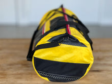 Afbeelding in Gallery-weergave laden, De surfzeil weekendtas - verschillende kleuren