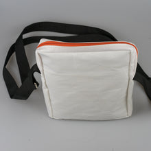 Afbeelding in Gallery-weergave laden, De zeildoek schoudertas - wit