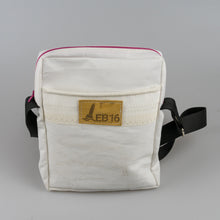 Afbeelding in Gallery-weergave laden, De zeildoek schoudertas - wit