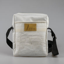 Afbeelding in Gallery-weergave laden, De zeildoek schoudertas - wit