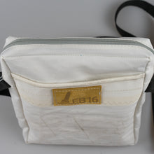 Afbeelding in Gallery-weergave laden, De zeildoek schoudertas - wit