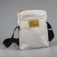 Afbeelding in Gallery-weergave laden, De zeildoek schoudertas - wit