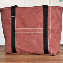 Afbeelding in Gallery-weergave laden, Nieuw! Canvas bootschappentas van oude bruine zeilen met zwarte banden
