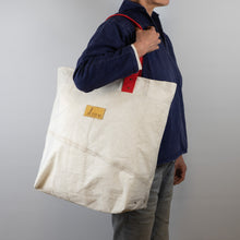 Afbeelding in Gallery-weergave laden, De shopper tas met rode banden
