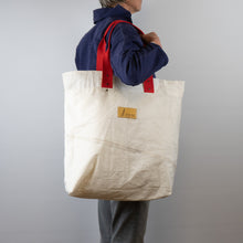 Afbeelding in Gallery-weergave laden, De shopper tas met rode banden
